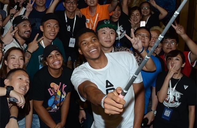 与样本属性 与样本属性